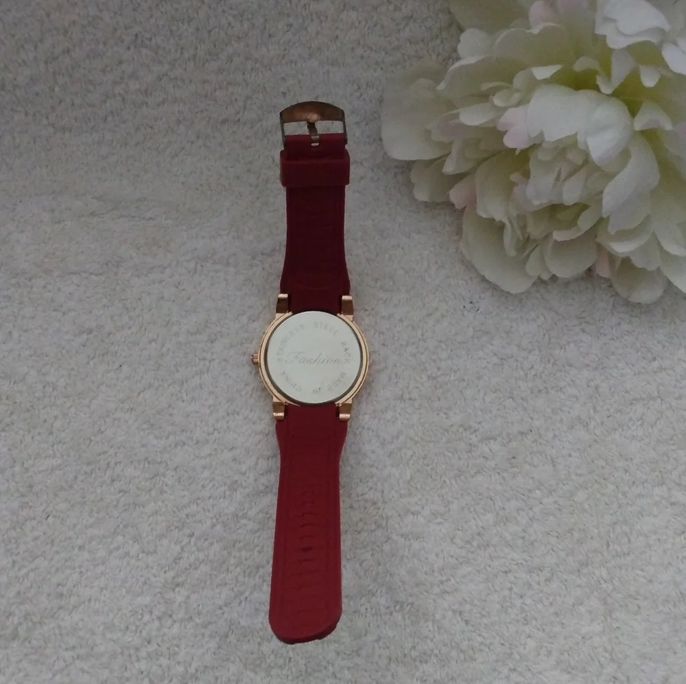 3/$10 🌟 Red, Ladies Fashion Watch - Picture 3 of 10